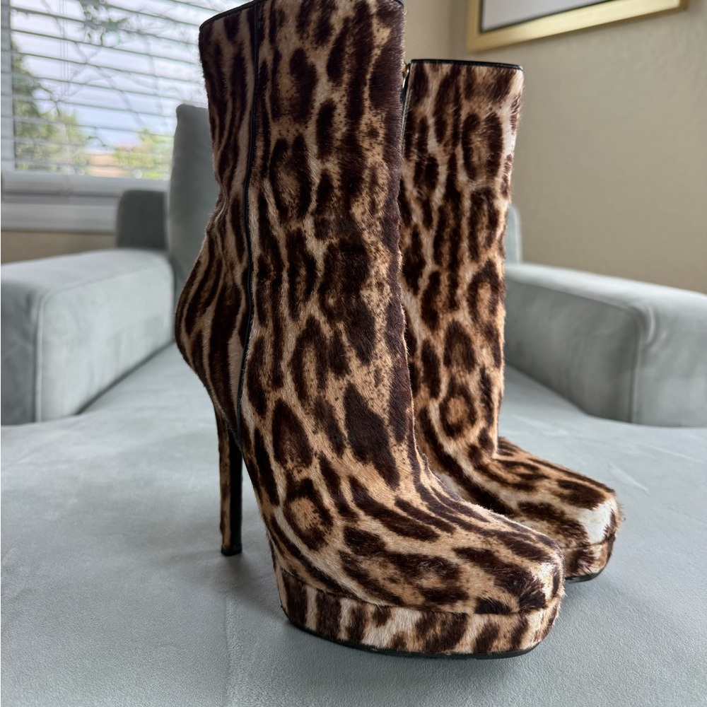 Gucci Leopard Print Ponyhair Heeled Ankle Boots, EU 37.5 - Picture 2 of 14